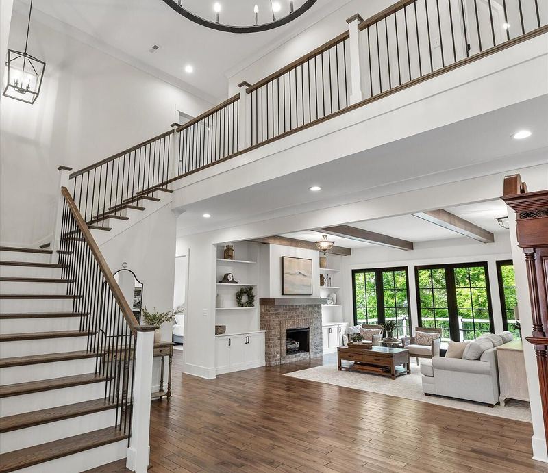 Two-story foyer with staircase