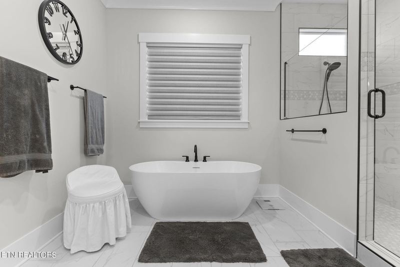 Primary bath with freestanding tub